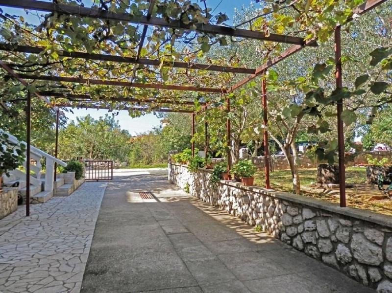 Apartments Makic - image 5