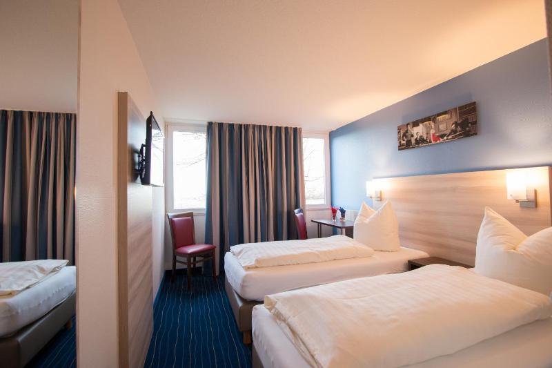 Comfort Double or Twin Room image 4