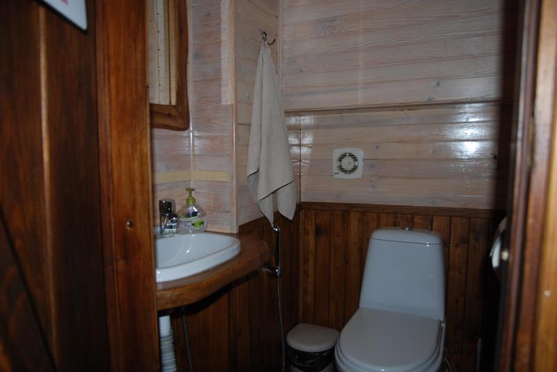 Two-Bedroom Cottage image 4