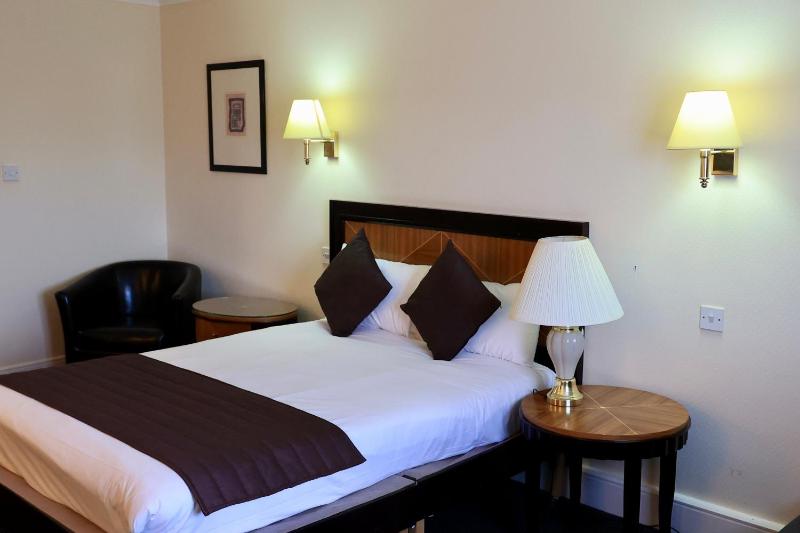 Standard Double Room image 3