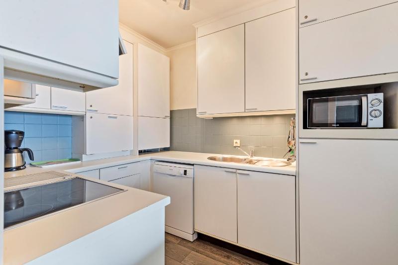 Velasquez 0601 - image 15