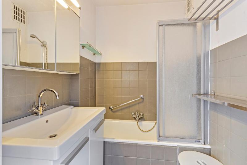 Velasquez 0601 - image 6