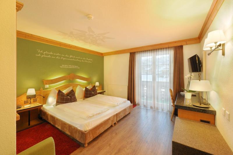 Double Room Eiger Superior image 1