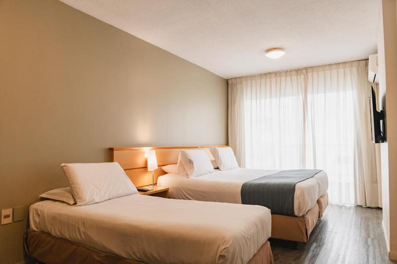 Punta Trouville Hotel - image 2