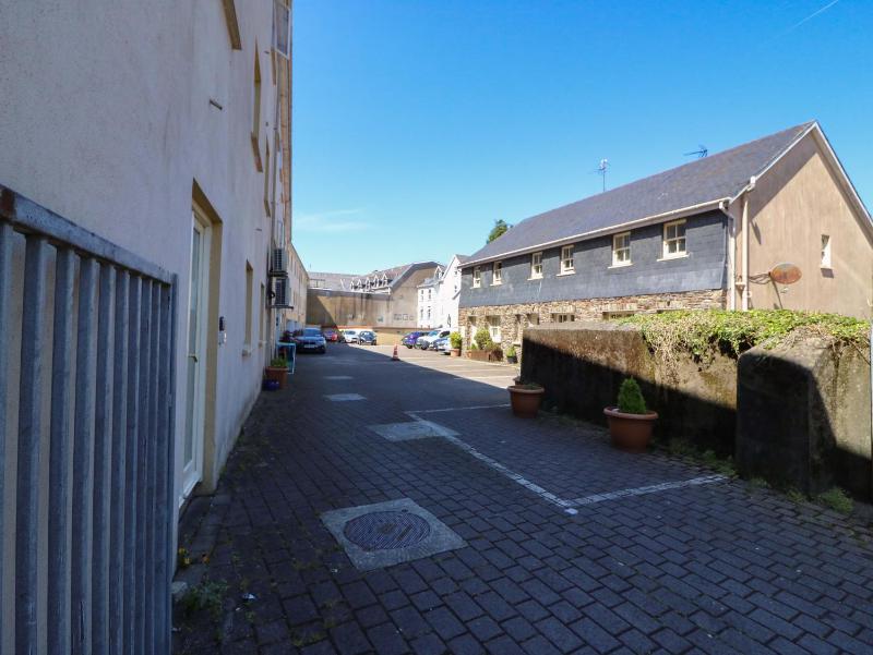 28 Long Quay - image 4