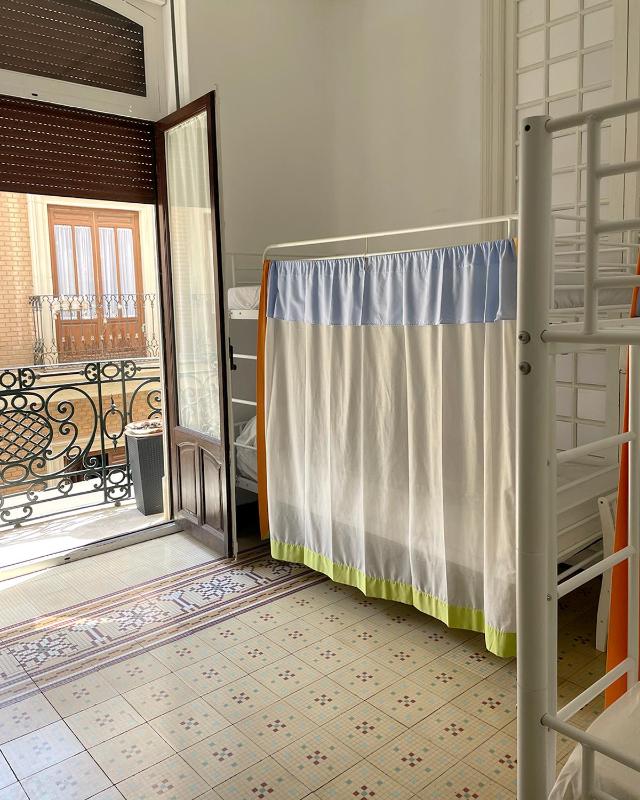 Single Bed in 6-Bed Dormitory Room image 3