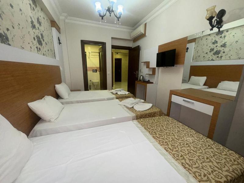 Standard Triple Room image 2