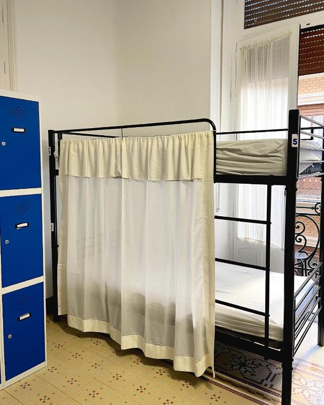 Single Bed in 6-Bed Dormitory Room image 4