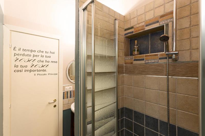 One-Bedroom Apartment image 4