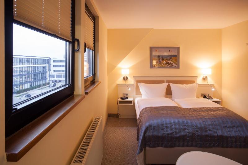 Standard Room, 1 Double Bed image 3