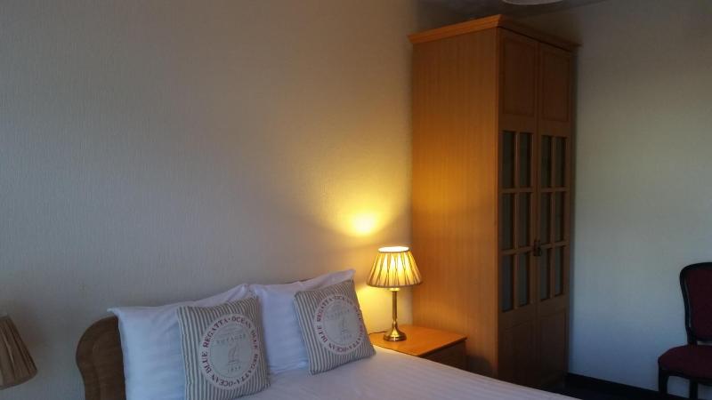 Double Room image 2