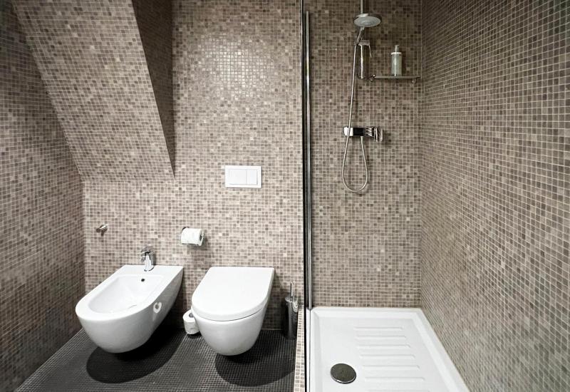 Deluxe Luxury image 3