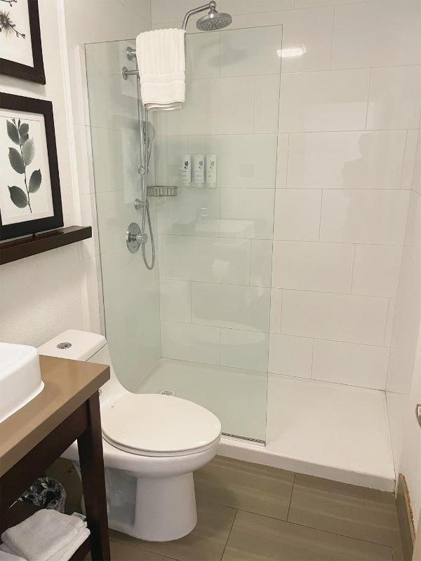 One-Bedroom Suite with Two Double Beds - Non-Smoking image 1