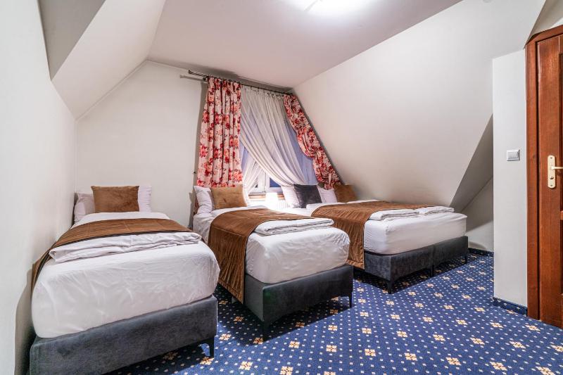Quadruple Room image 3