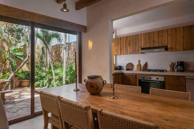 Stylish 3BR Villa with Rooftop Plunge Pool La Veleta Tulum - image 20