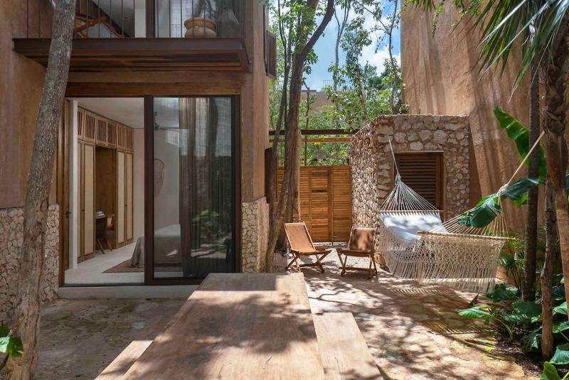 Stylish 3BR Villa with Rooftop Plunge Pool La Veleta Tulum - image 18