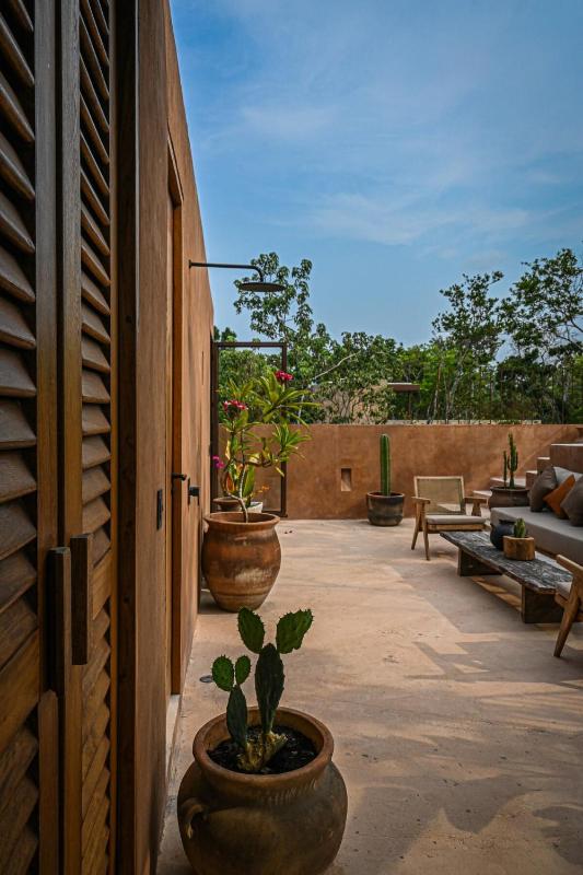 Stylish 3BR Villa with Rooftop Plunge Pool La Veleta Tulum - image 25