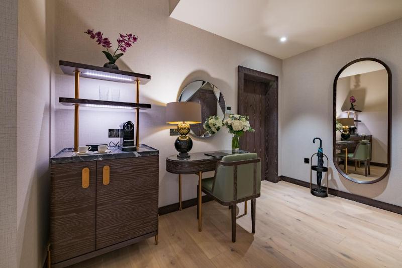 King Room - Bradshaw image 3