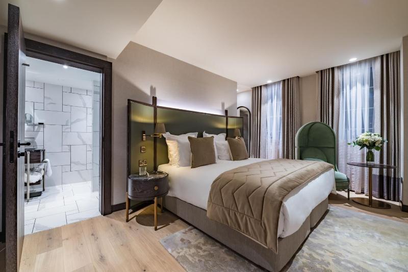 King Room - Arthur Hope image 1