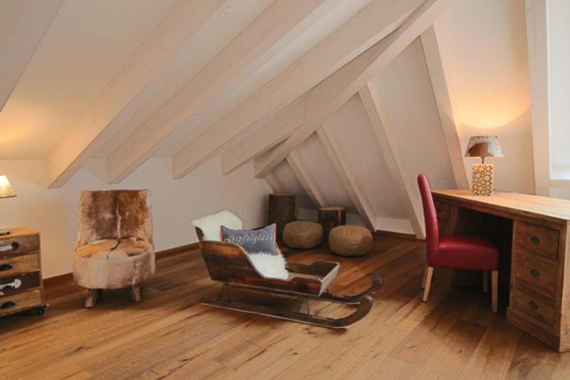 Chalet image 2