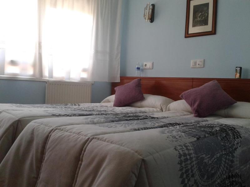 Double Room image 2