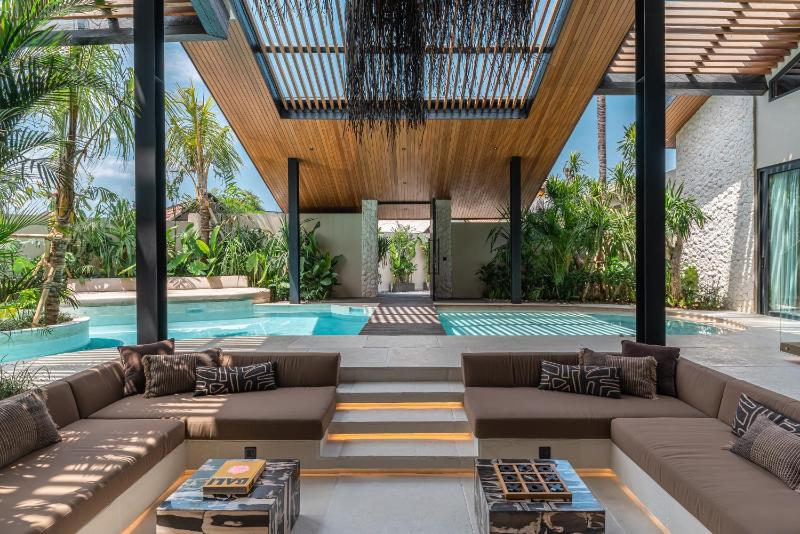 Villa Baratega - Dreamy Urban Tropical 6BR Villa for Large Group - image 13
