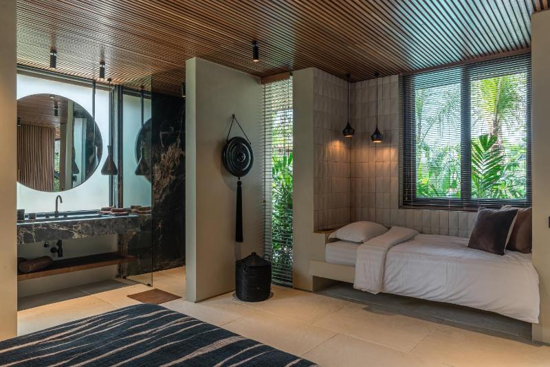 Villa Baratega - Dreamy Urban Tropical 6BR Villa for Large Group - image 37