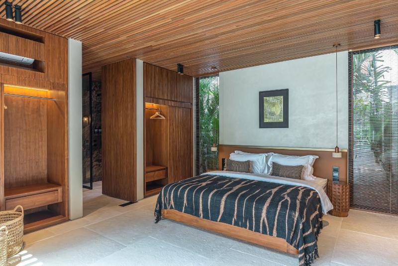 Villa Baratega - Dreamy Urban Tropical 6BR Villa for Large Group - image 19