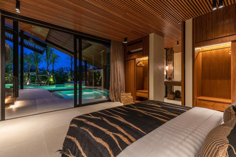 Villa Baratega - Dreamy Urban Tropical 6BR Villa for Large Group - image 17