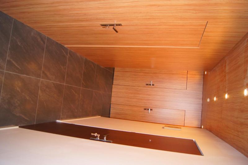 One-Bedroom Apartment image 2