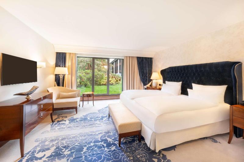 One-Bedroom Executive King Suite image 4