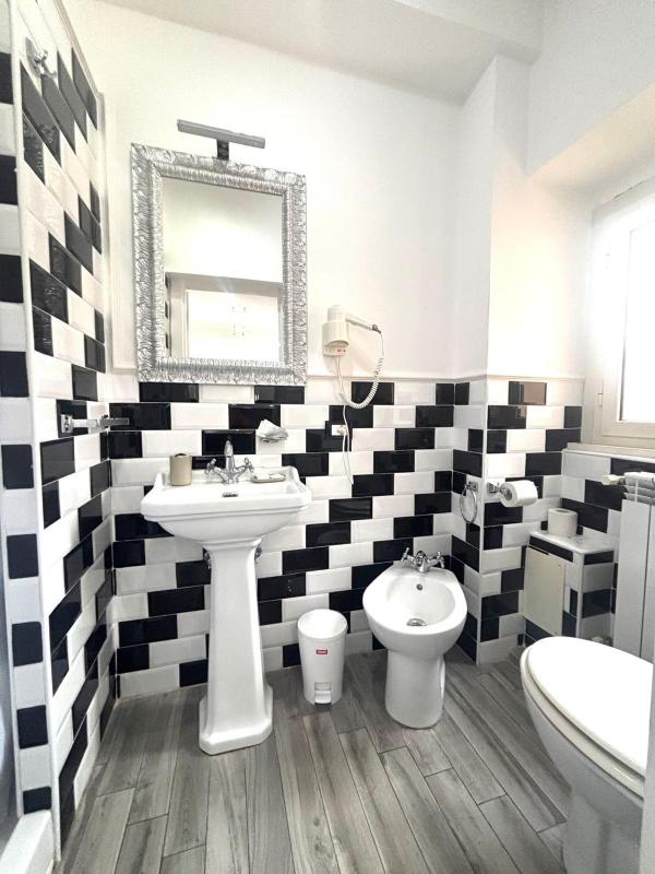 Superior Double Room image 2