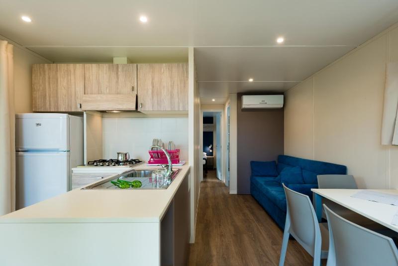 Mobile Home image 4
