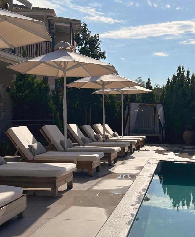 Charisma Boutique Hotel - image 8