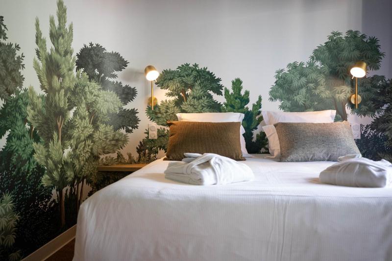 Classic Double Room image 3