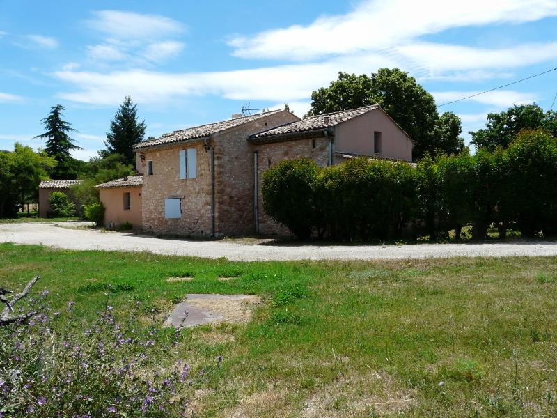 Six-Bedroom Villa  image 3