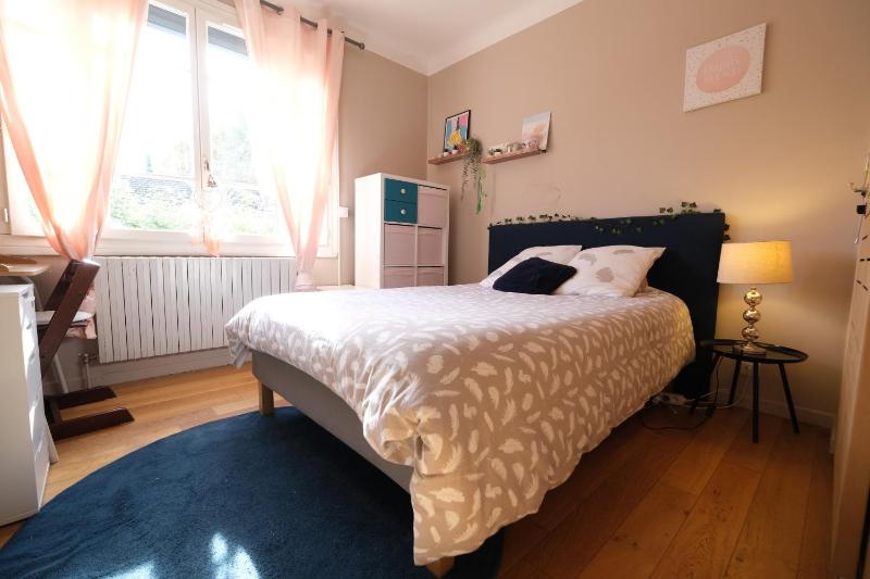 Beautiful vacation rental with private pool in the heart of the city of Avignon sleeps 8. - image 14
