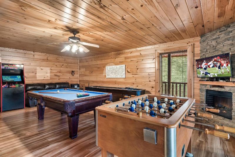 Spacious Mountain Cabin Perfect for Relaxing - image 48