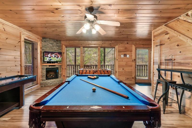 Spacious Mountain Cabin Perfect for Relaxing - image 50