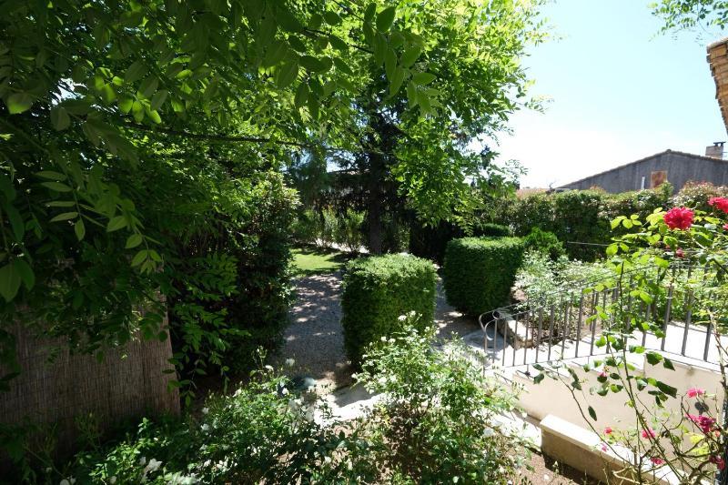 vacation rental with pool and poolhouse close to arles in moulès- sleeps 8 - image 17
