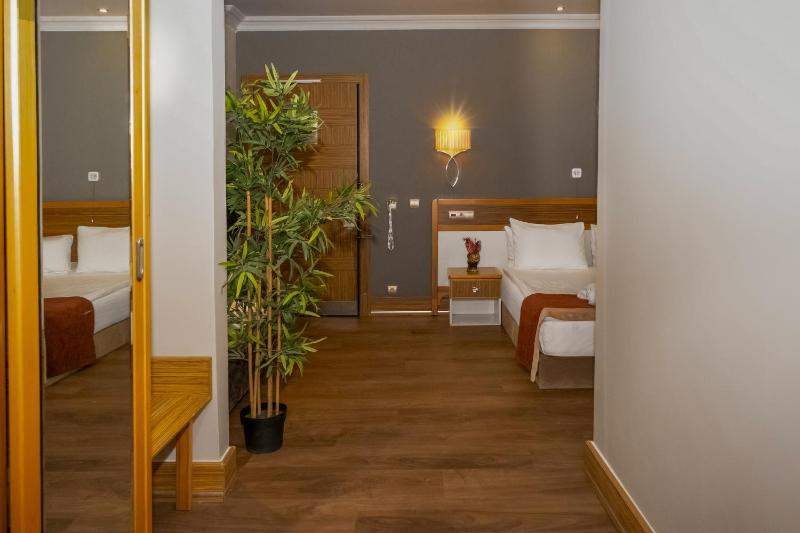 Double Room - Disability Access image 4