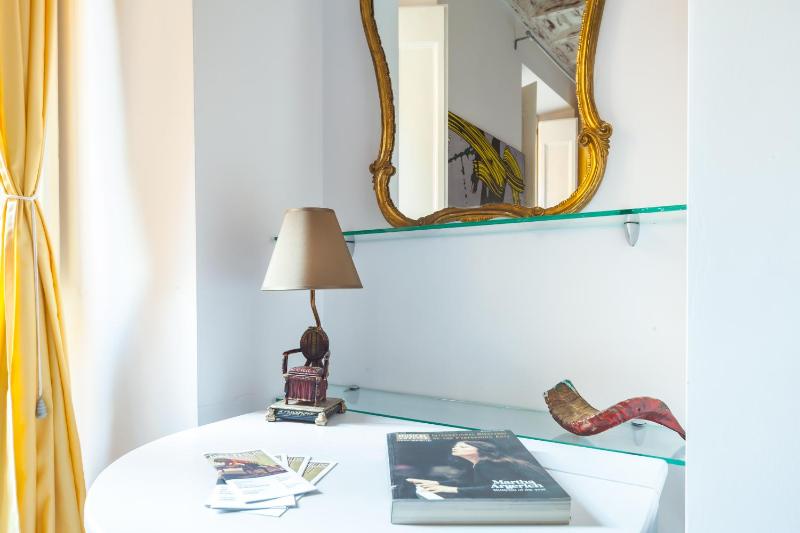 Deluxe Suite image 1