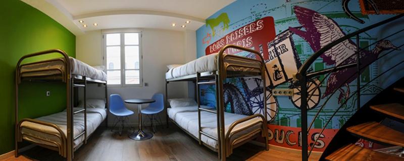 Bed in 8-Bed Mixed Dormitory Room image 4