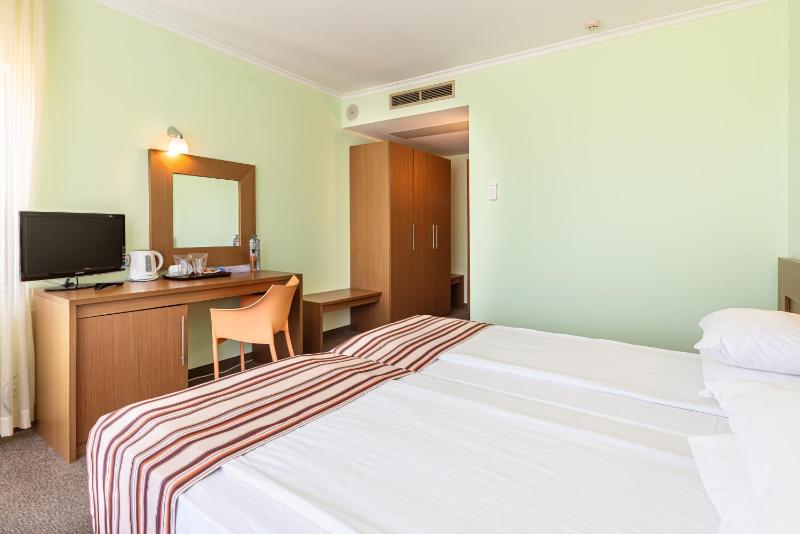 Jeravi Beach Hotel - All Inclusive - image 40