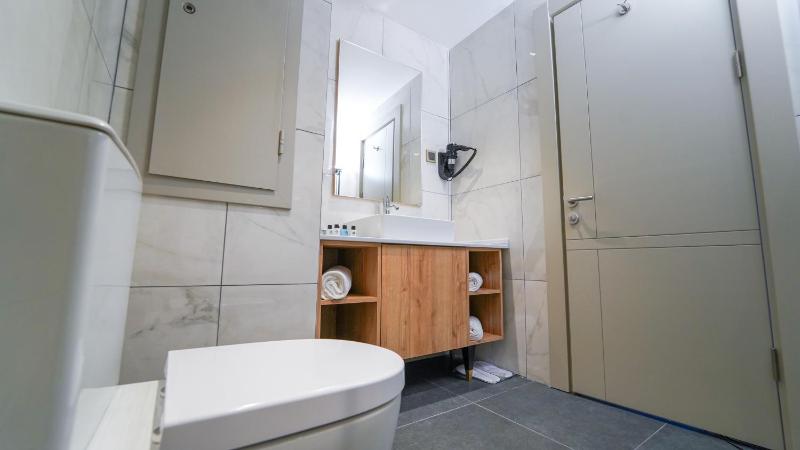 Standard Double Room image 2