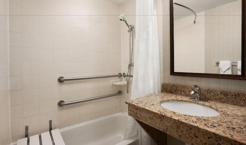 Standard Room with Two Double Beds - Disability Access image 2