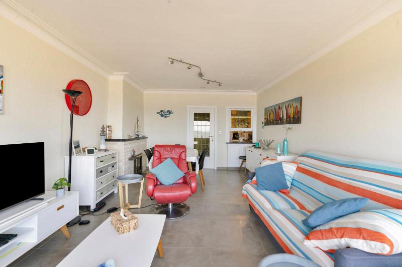 Velasquez 0603 - image 7