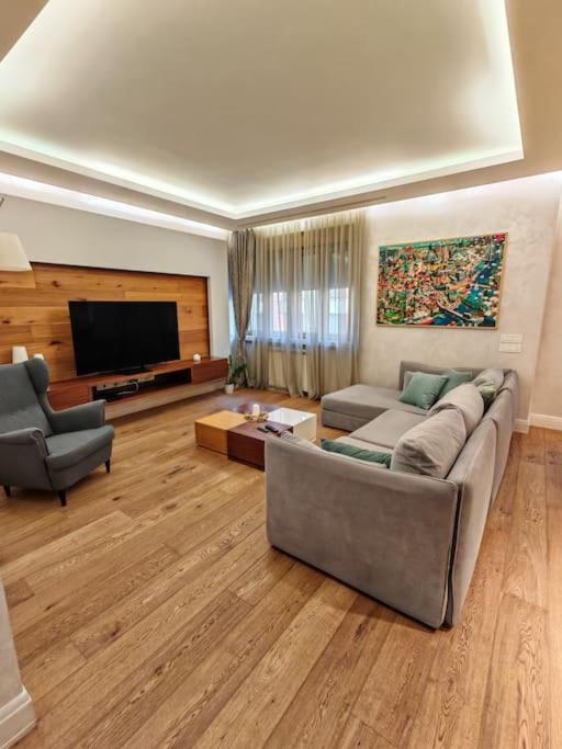 Belgrade Center Apartment Lux 2 - image 1