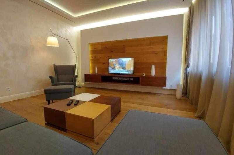 Belgrade Center Apartment Lux 2 - image 3