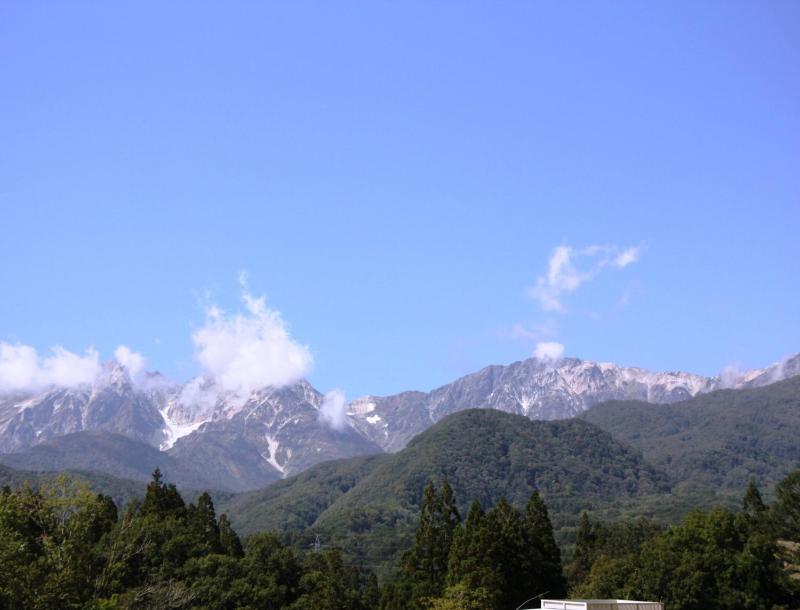 Hakuba Tsugaike Sunrise Tanne - image 17